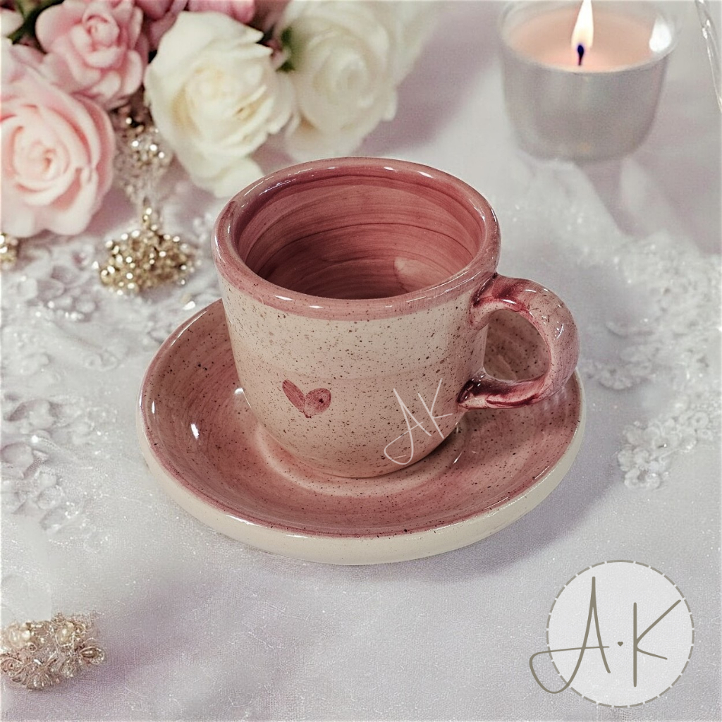 Xícara de Café Chá c/ Pires Linha Rosa Coração Pintado à Mão 70ml