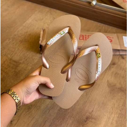Havaianas Top + Pin Brasil + Placa Logo