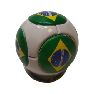 Kit com 12 Chaveiros para revenda ou Lembrancinha Bola de Futebol Brasil em Oferta na Shopee