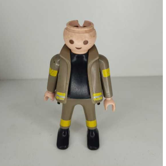 Boneco vintage miniatura playmobil geobra
