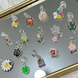 Berloque Flor de brilhos, Rosa encantada, rosa, girassol, margarida, cacto, trevo de quatro folhas, flor colorida em Oferta na Shopee