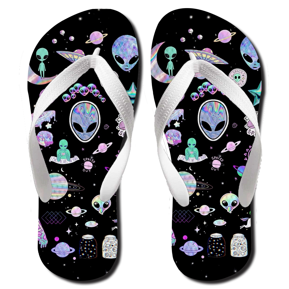 Chinelo Estampa Alien - Conforto Extraterrestre com Estilo Único