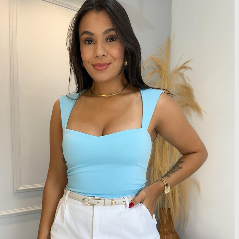 Blusinha Feminina Decote Costas Regata Blusinha Dia a Dia Casual Elegante