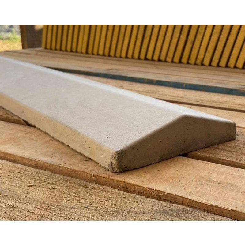 Forma Plastica p Pingadeira 60x19x5 Arremate de Muro Concretado Chapéu Capa Triangular