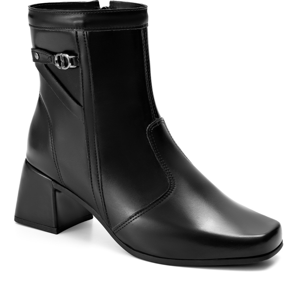 Bota Feminina Lumiss Salto Bloco Baixo Cano Curto Detalhe Metal em Oferta na Shopee