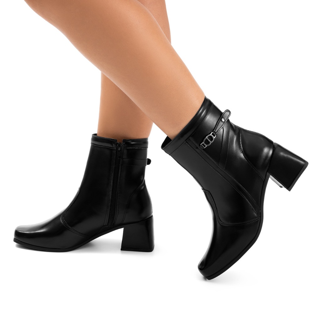 Bota Feminina Lumiss Detalhe Metal Cano Curto Salto Bloco Baixo Preto em Oferta na Shopee