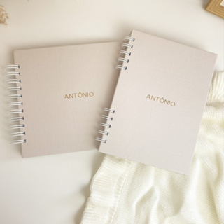 Kit Livro do Bebê + Caderneta de Vacinação Personalizada - HotStamp | Linho Bege em Oferta na Shopee