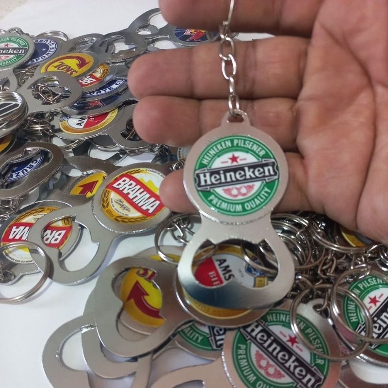 kit 12, 24, 36, 48 chaveiros abridor, times, bebidas e carros