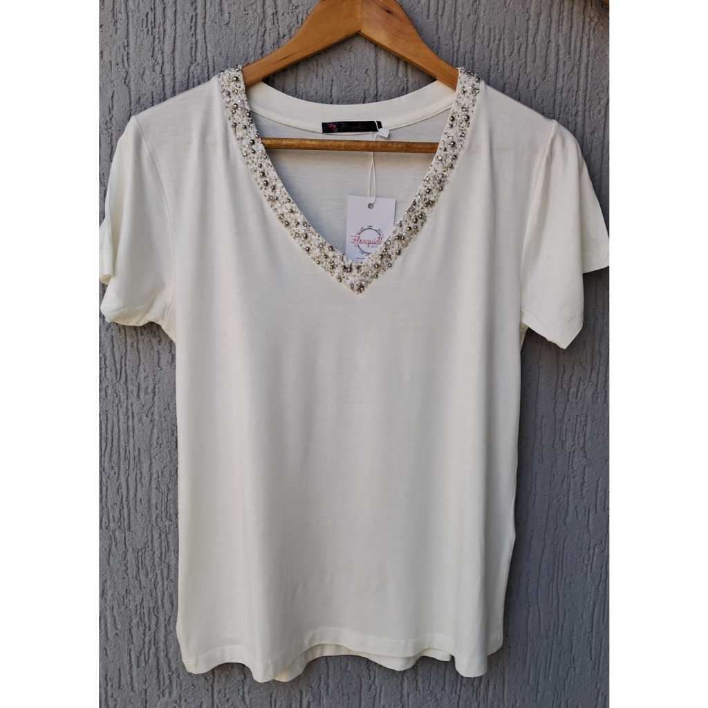 T-Shirt Blusa Feminina com Pedraria Bordada a Mão by Florquidea Ateliê