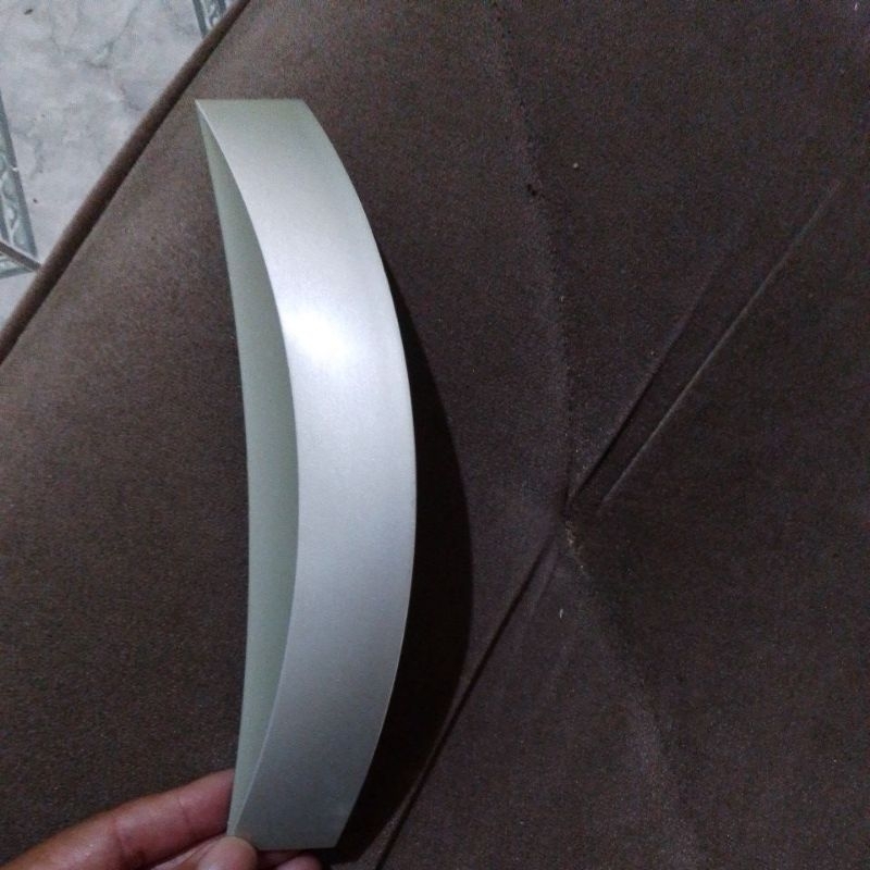 puxador da porta micro-ondas Electrolux (MEF28)usado