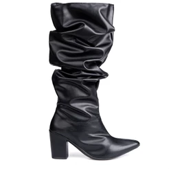 Bota Feminina Domidona Slouchy Enrugada Salto Confortável Bico Fino Luxo