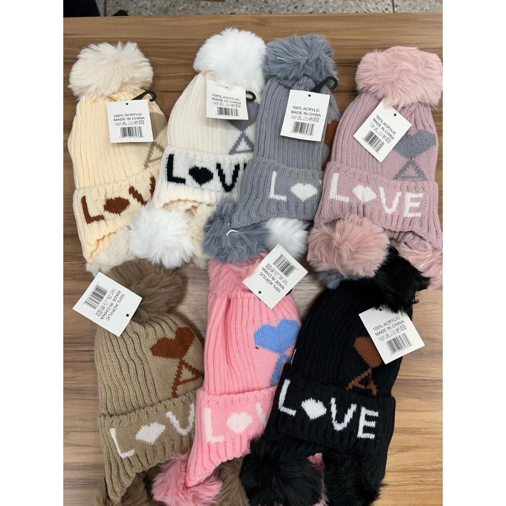 Touca Gorro Infantil Juvenil 03 á 08 Anos Para Crianças Com Pom Pom Coração E Forro Interno Para Inverno Frio