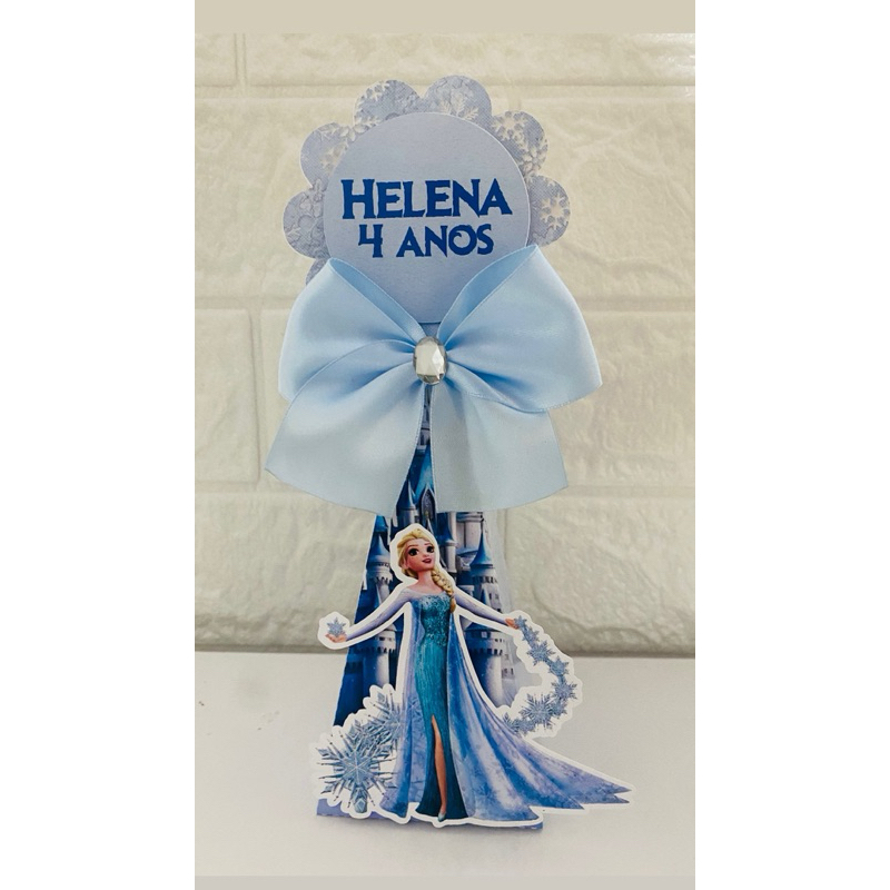 Caixa pirâmide com aplique 3D tema frozen personalizada com nome e idade- lembrancinha de festa infantil