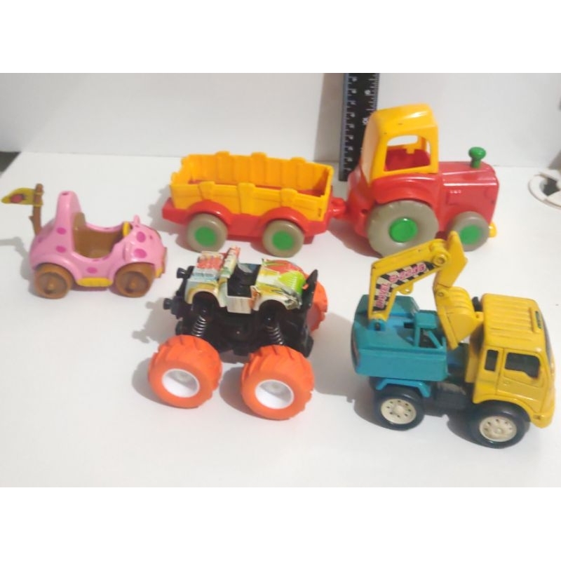 brinquedo carrinho caminhão camionete e outros de varios modelos e marcas usadas.antigos