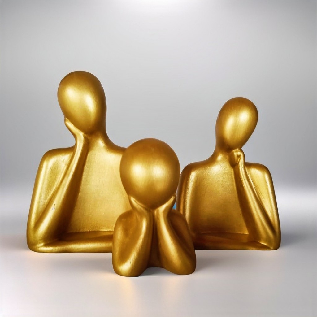 Escultura moderna, estátua da familia, decoração para casa e escritorio, presente decorativo pai, mae e filho(a).