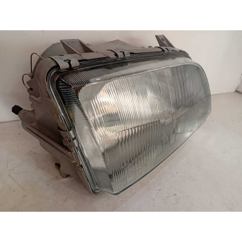 Farol ORIGINAL OMEGA OU SUPREMA  S/AUX. 1992 1993 1994 1995 1996 1997 1998 LADO DIREITO (PASSAGEIRO)