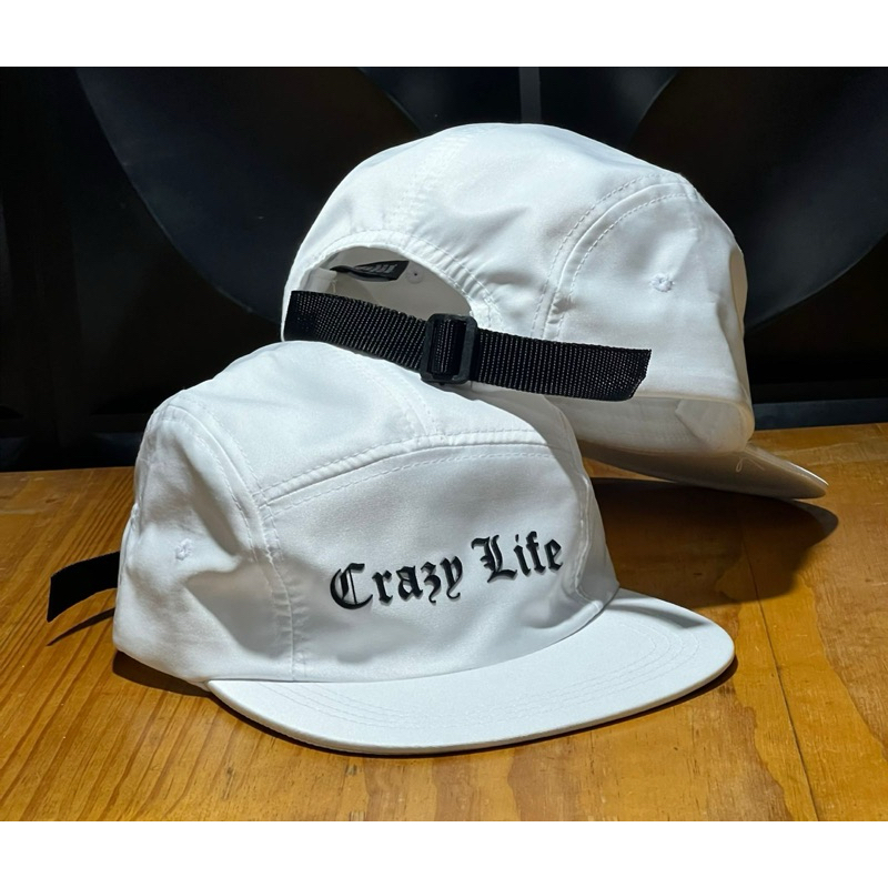 BONÉ FIVE PANEL CRAZY LIFE O MAIS VENDIDO ABA RETA