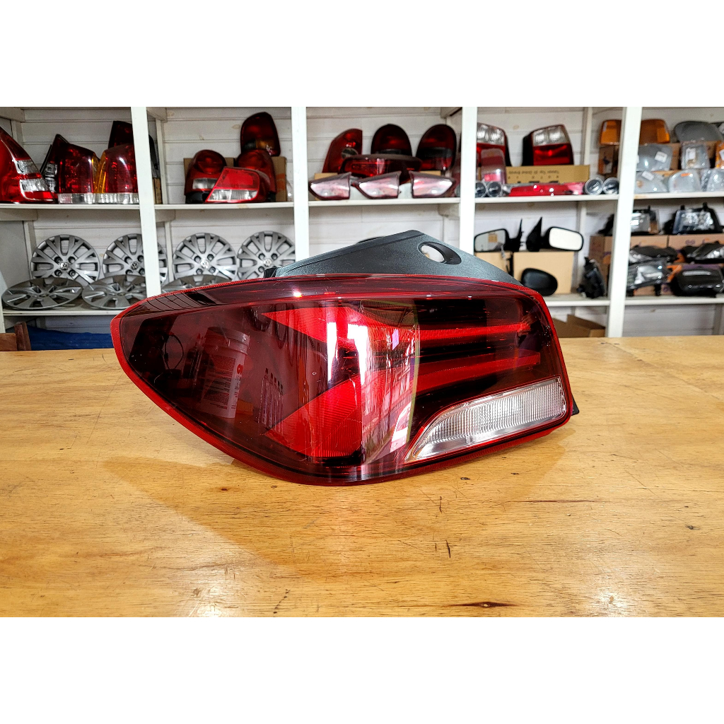 Lanterna Traseira Esquerda Onix Hatch 20/22 plus 26296012