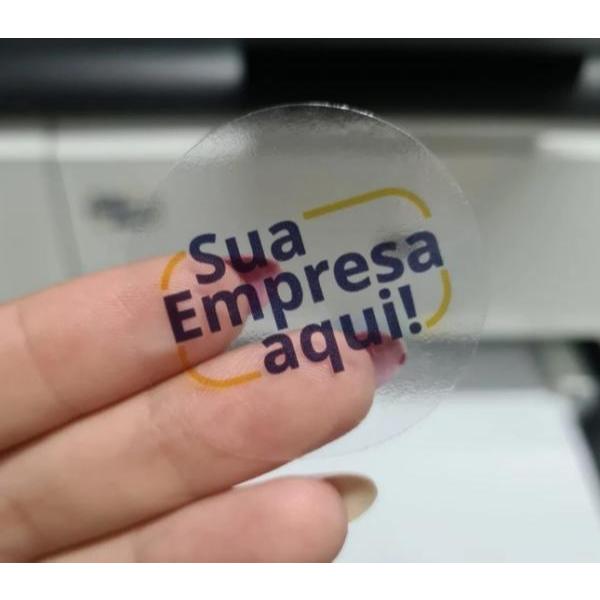 125 Adesivos Personalizados 4x4 cm - TRANSPARENTE em Oferta na Shopee