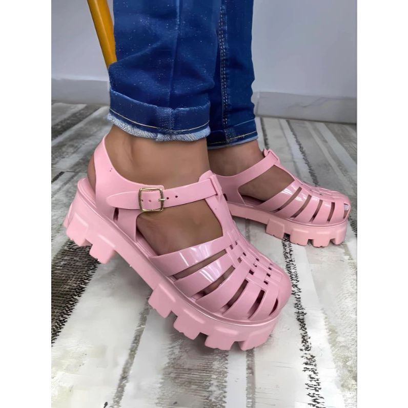 Sandália Feminina Plataforma Solado Tratorado Sandália Feminina Solado Baixo Palmilha macia confortável