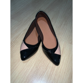 sapatilha feminina com bico 036 pto com nude em Oferta na Shopee