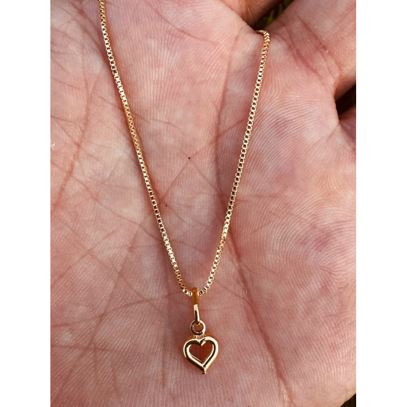 Pingente Coração Vazado Banhado A Ouro 18K em Oferta na Shopee