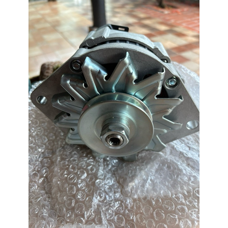 Alternador - New Holland 5802794439 + chapéu ou boné