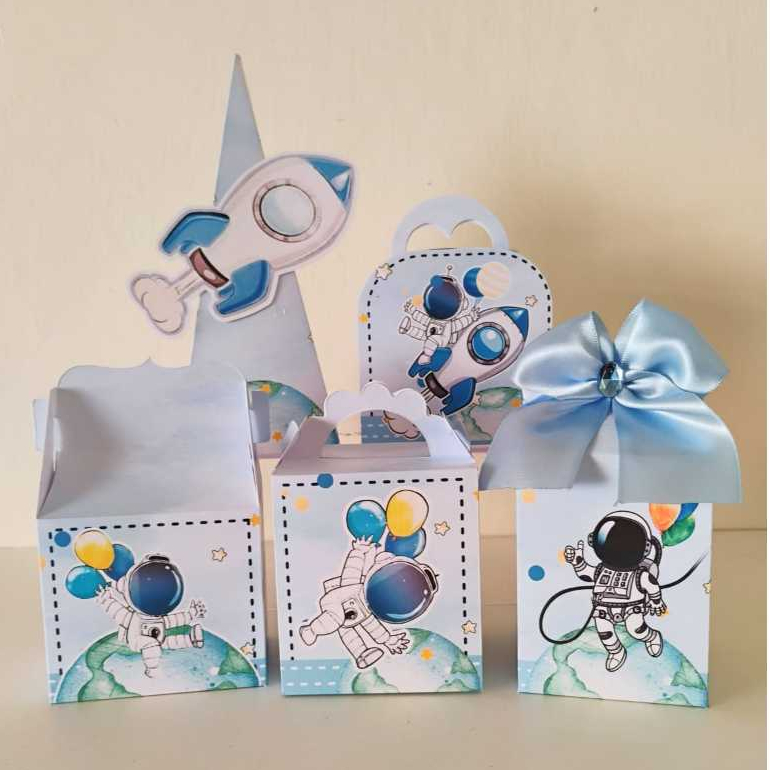 Kit Festa Personalizados ASTRONAUTA (MONTADO) Lembrancinhas Caixinhas para festa