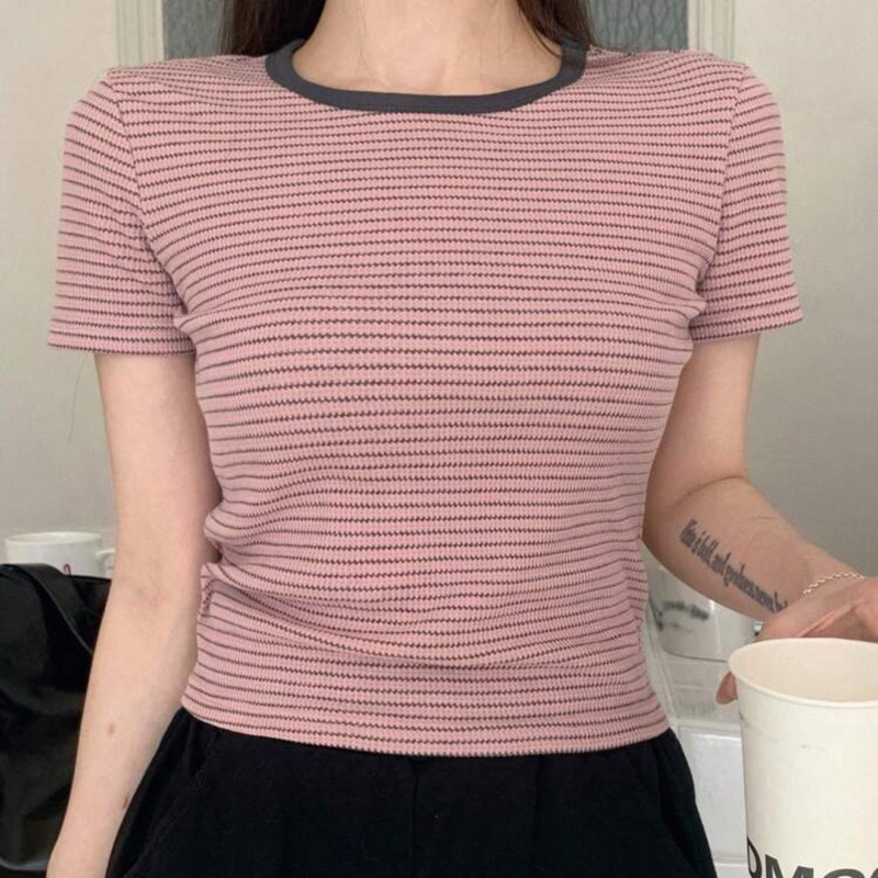 Camiseta casual tricô feminina rosa queimado listrada