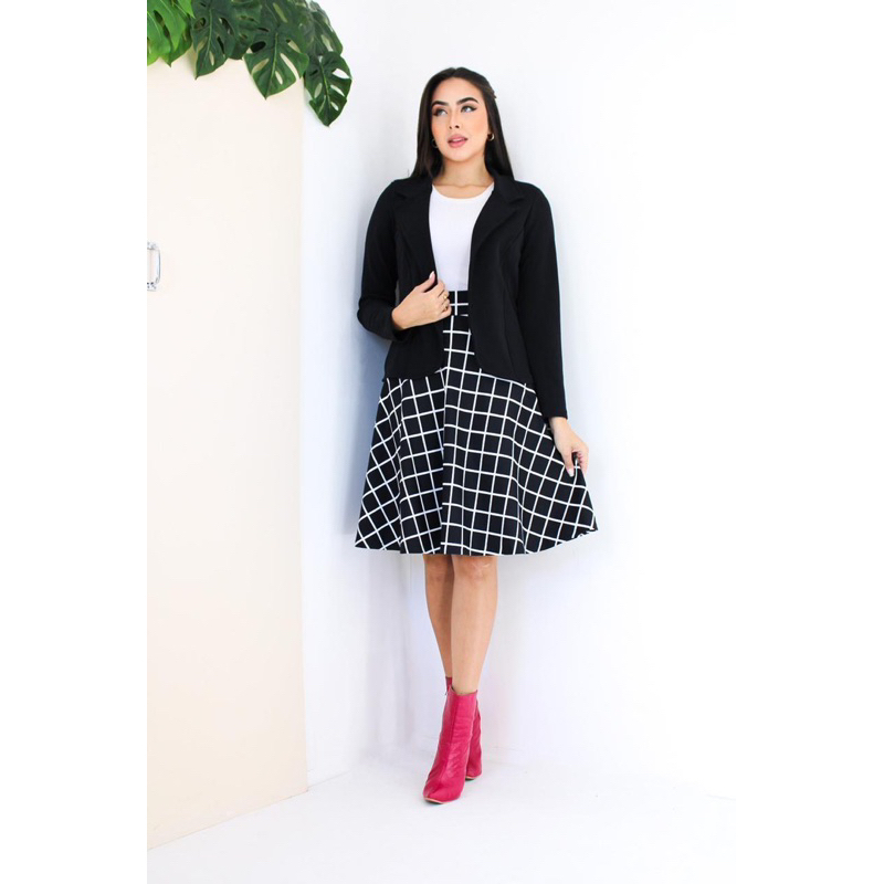 KIT BLAZER QUENTINHO + SAIA GODE RODADA ESTILOSA MODA FEMININA