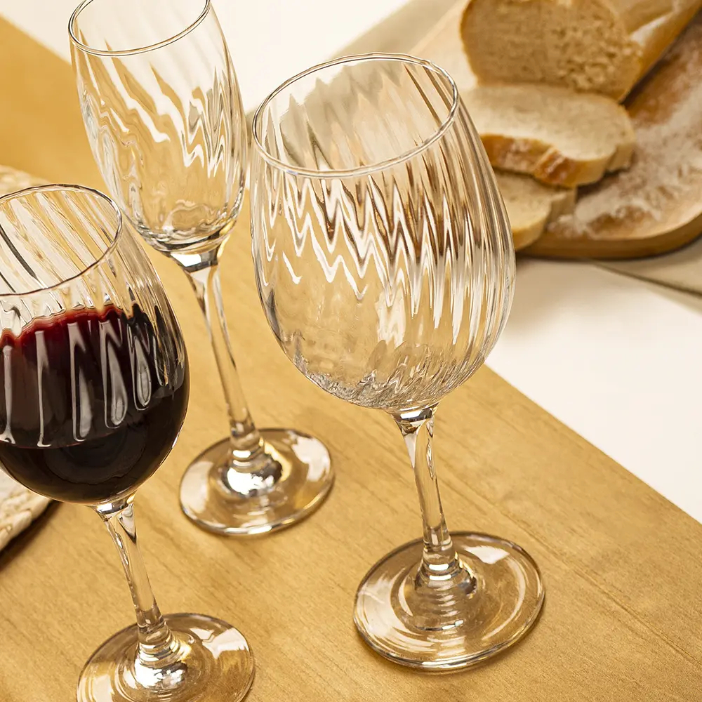 Kit 4 Taças de Vidro Nadir Ravena 600ml Para Gin Vinho e Água