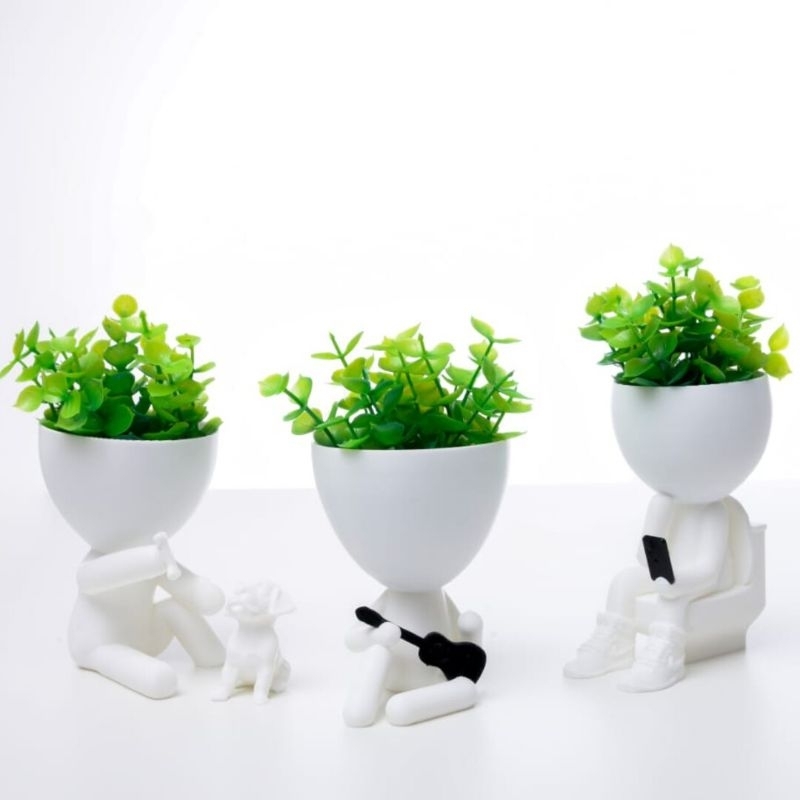 Kit 3 Mini Vasinhos com Planta artificial INCLUSA Bob Dog Robert para Lembrancinha Decoração decorativo Casa de plástico