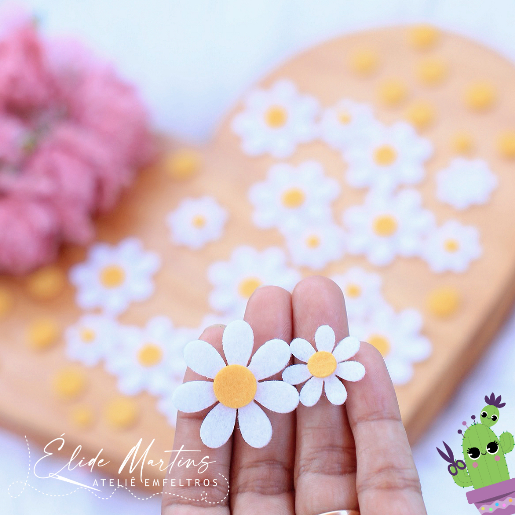 Margarida Cute em feltro Flor  - Recorte a laser - 30 unidades por Pacote - Flor + Miolo em Oferta na Shopee