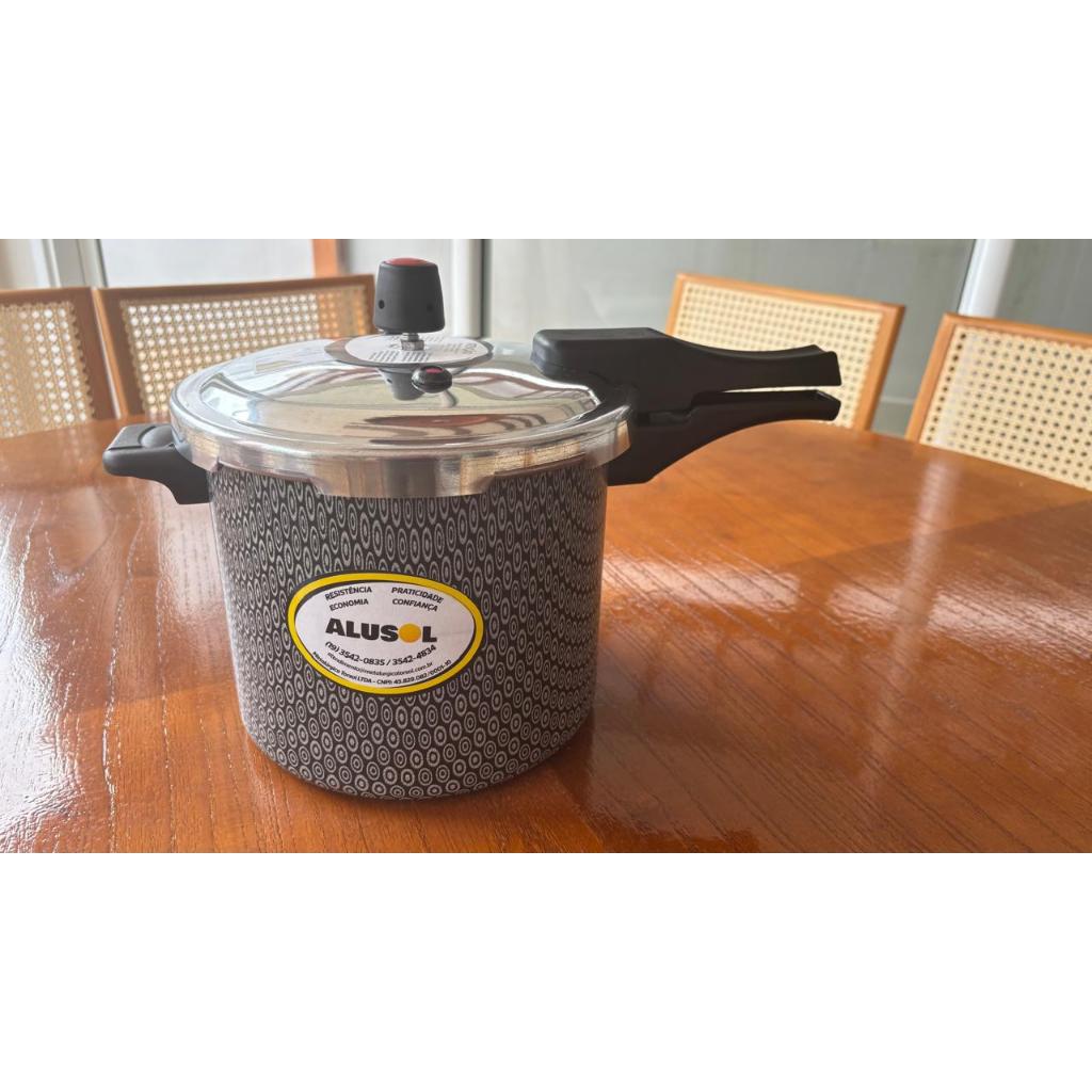 PANELA DE PRESSÃO 7,0 LITROS - FECHAMENTO EXTERNO - TEFLON GEOMÉTRICO