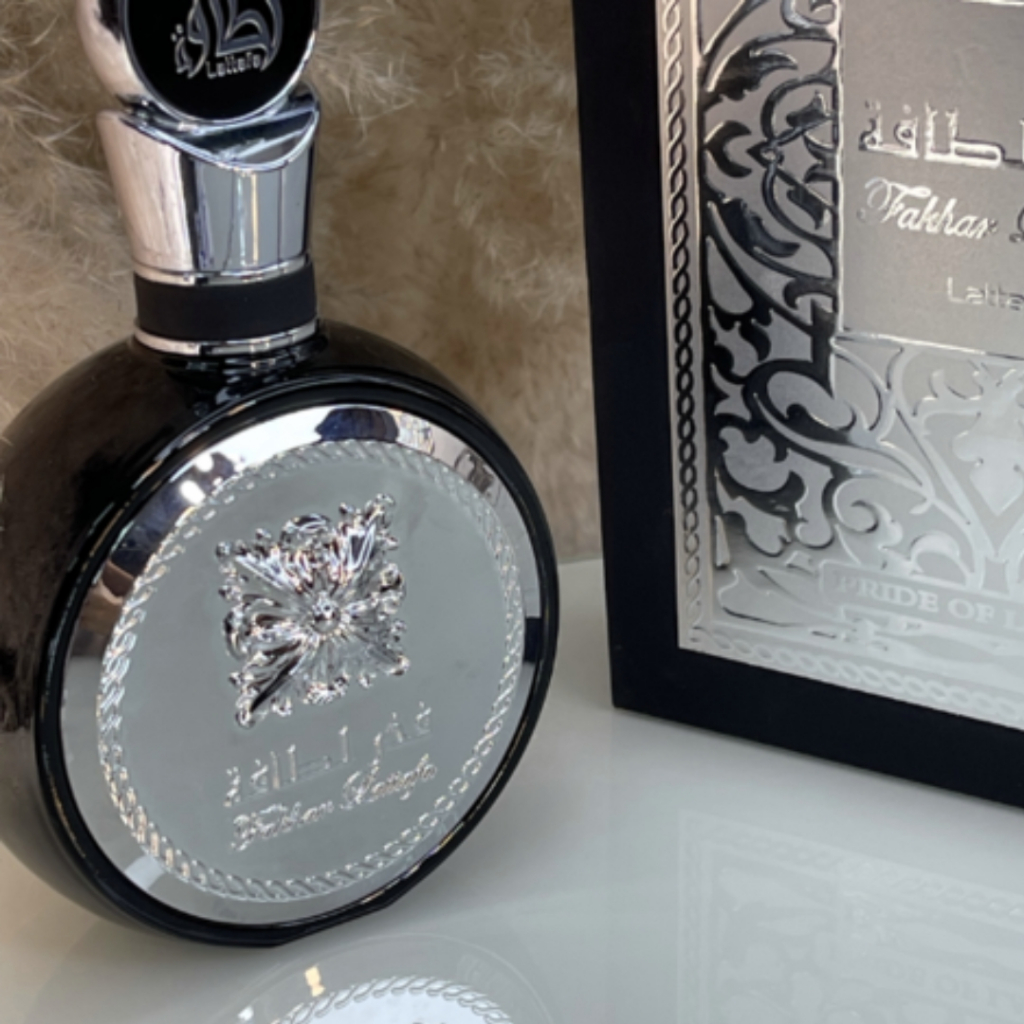 Perfume Arabe Masculino Lattafa Fakhar Black 100ML Eau de Parfum