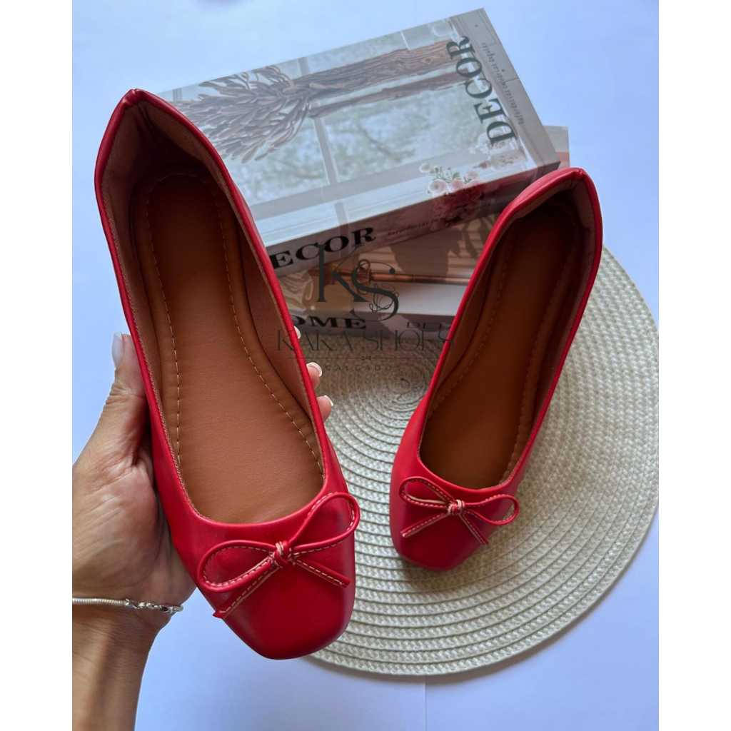 Sapatilha Feminina Bico Quadrado Lacinho Vermelho Elegante e Confortável