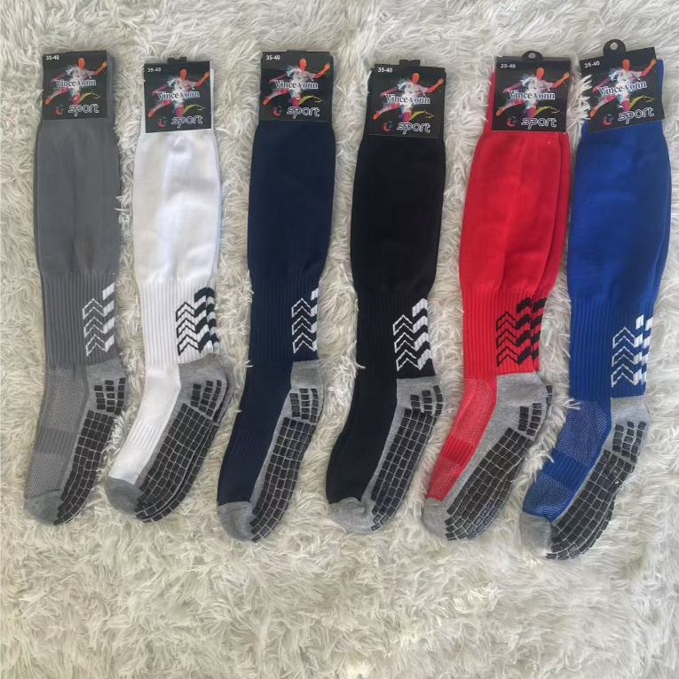 Kit com 3 Pares de Meias Esportivas Cano Alto Antiderrapantes – Tamanho 35-40