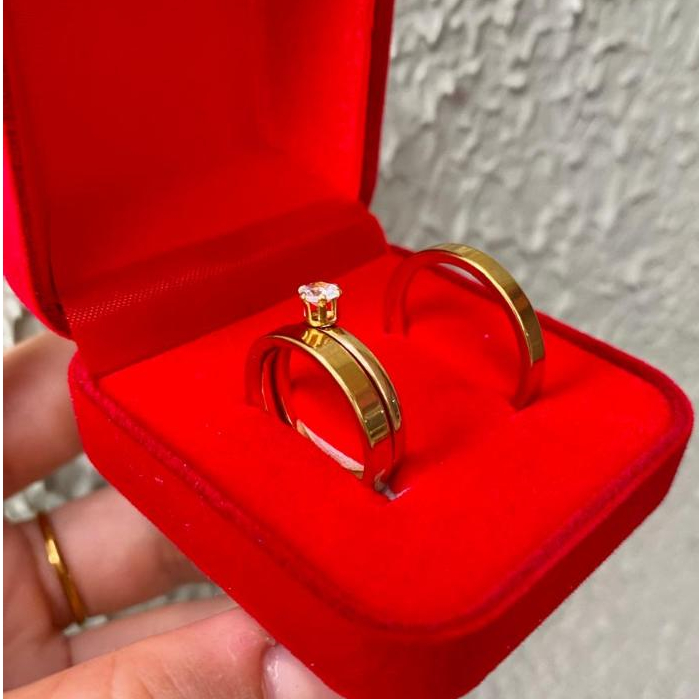 Aliança Casamento Par Solitário Noivado  Caixa de Veludo Compromisso Chanfrada Aço Inox Ouro Dourada