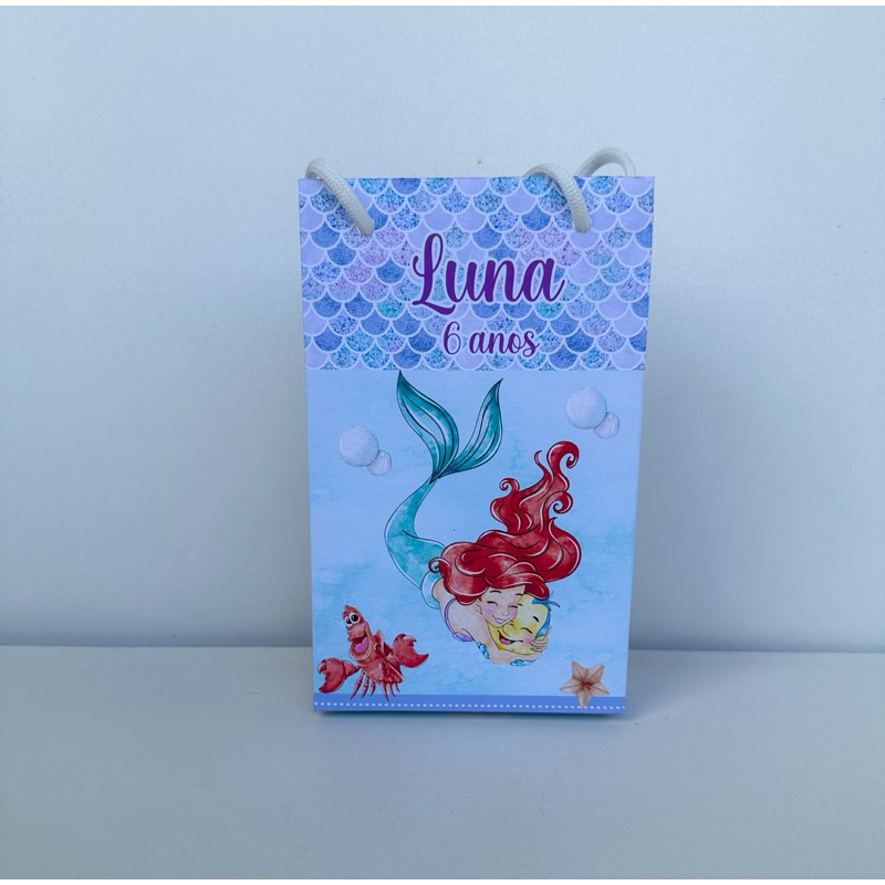 Sacolinha Personalizada Ariel Aquarela Pegue e Monte Pequena Princesas Lembrancinha (Com nome e idade)