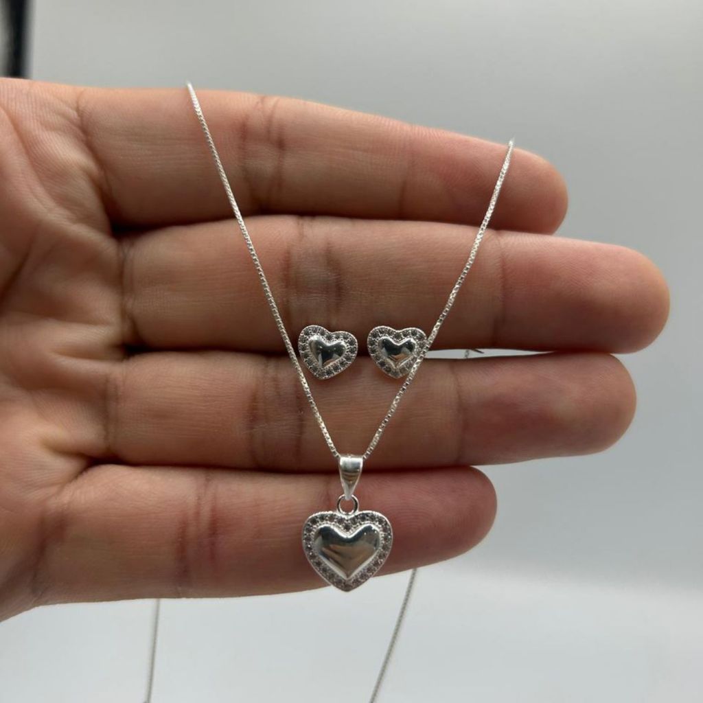 Detalhes do Conjunto Brinco e Colar de Prata 925 Coração Liso com Zircônias