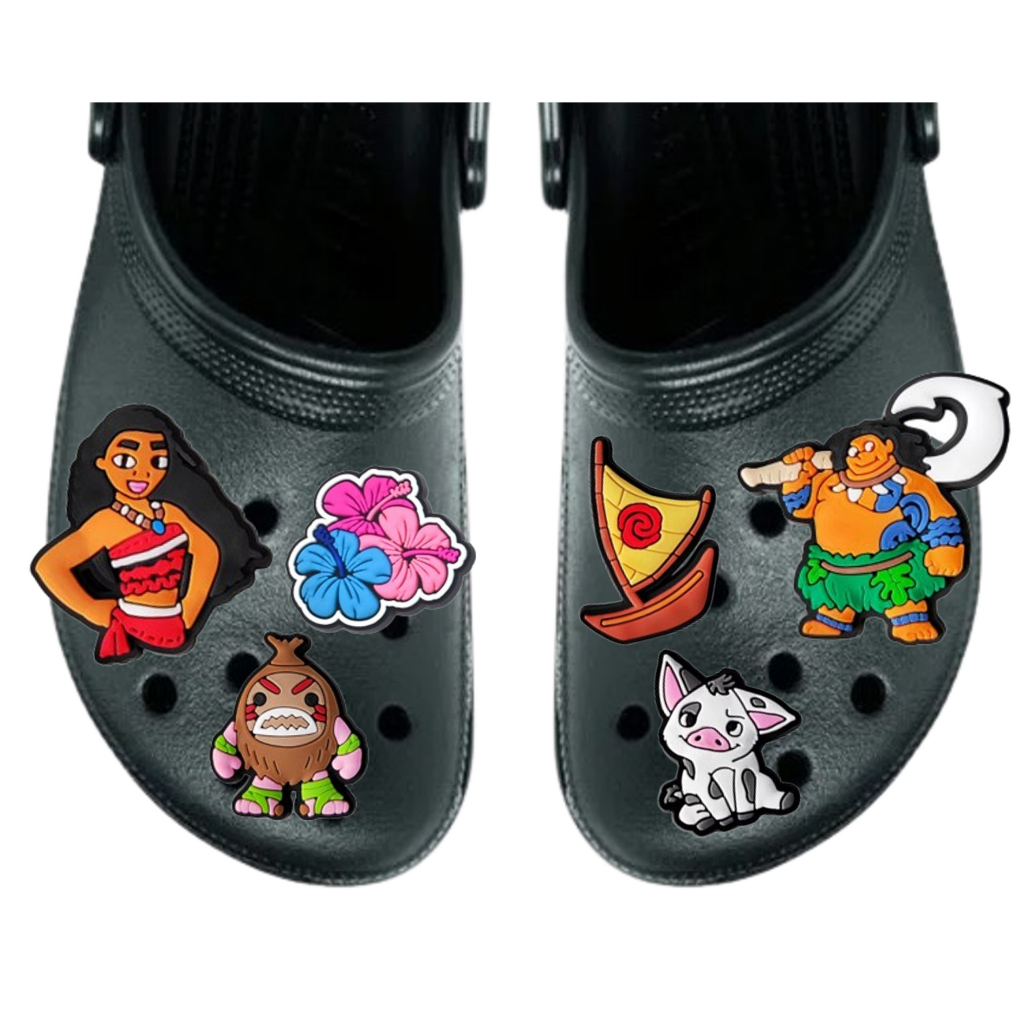 PIN BOTON BROCHE ENFEITE PARA CROC CALÇADO MOANA MAUI KIT COM 8 PINS SORTIDOS