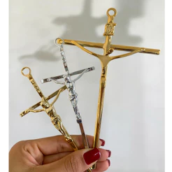 Crucifixo com Jesus Cristo Parede Metal 12x19CM Dourado e Prateado
