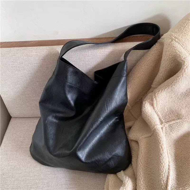 (867)Bolsa de ombro casual versátil com fivela magnética, de couro macio e confortável, grande capacidade em Oferta na Shopee