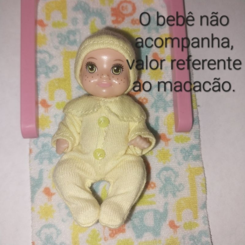macacão para bebê da barbie, botões amarelo( O BEBÊ NÃO ACOMPANHA VALOR REFERENTE À ROUPA)