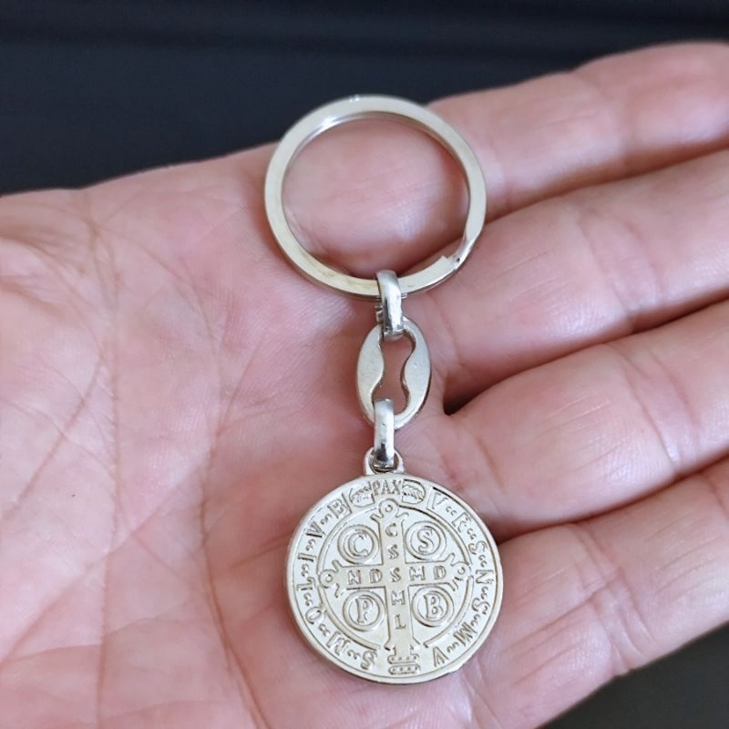 2 Chaveiros Medalha de São bento Padrão Italiano Metal cor Prata