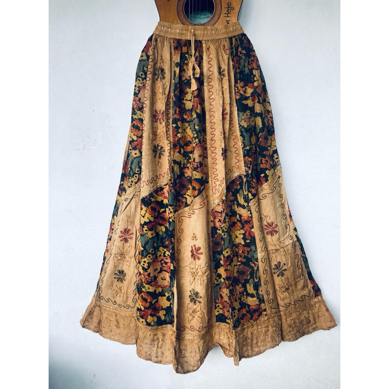 Saia Indiana Bordada Longa Hippie Boho Cigana Estonada Patchwork Feminina