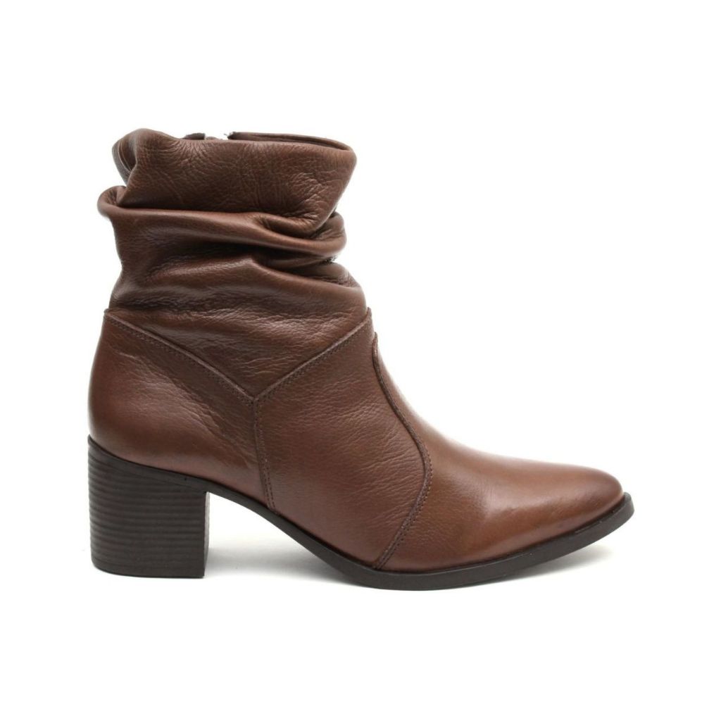 Bota Feminina Sanfonada Burke Cano Médio Enrugada Estilo Conforto e Versatilidade