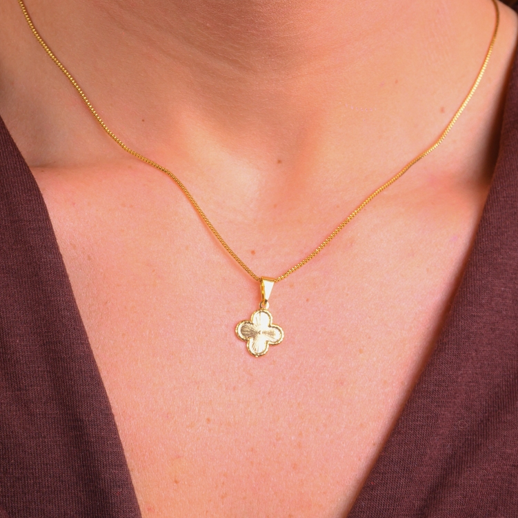 Colar Trevo com Banho em Ouro 18k em Oferta na Shopee