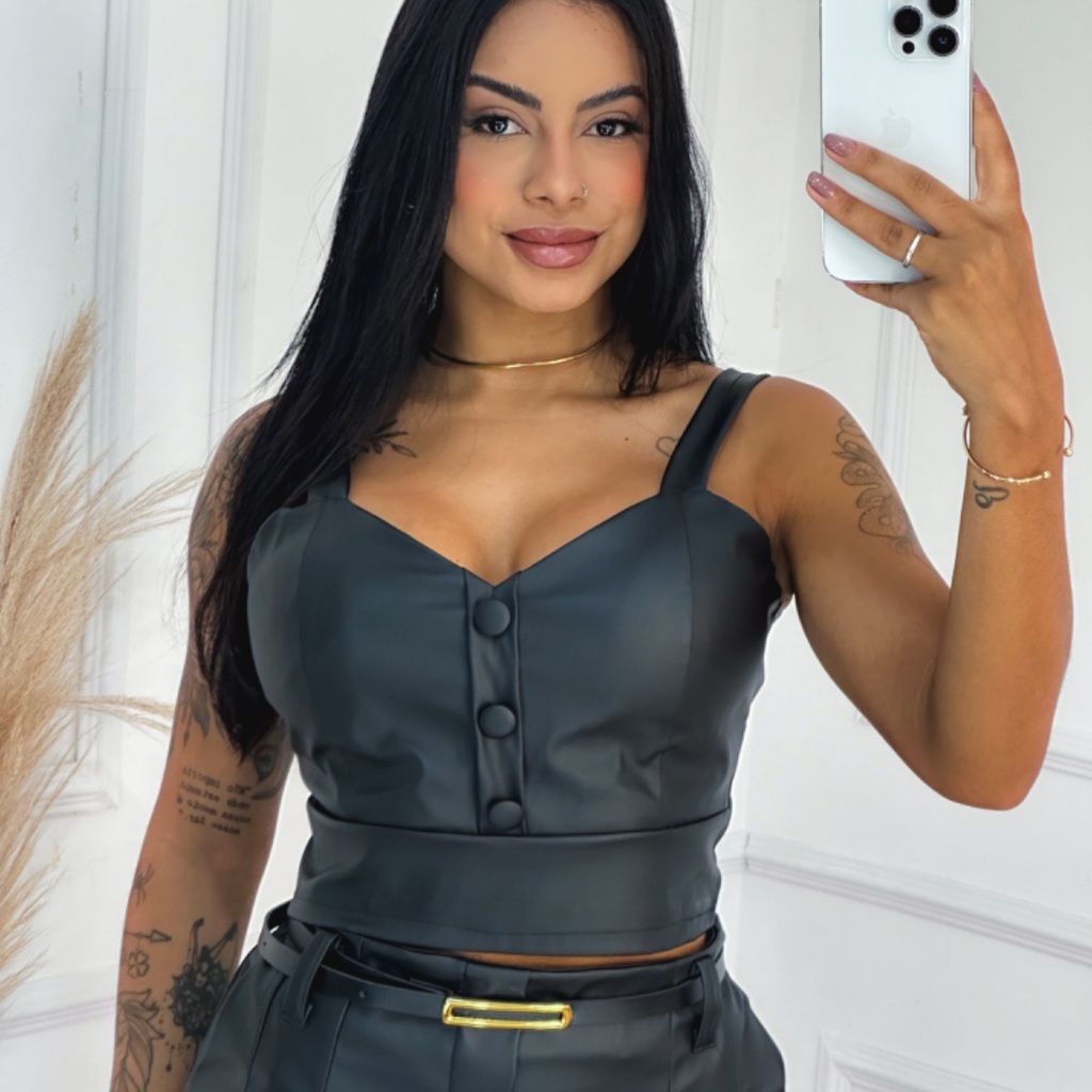 Cropped Preto Couro: Onde Comprar | BuscaProdutos