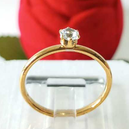Anel Solitário Prata Ou Dourado Com Pedrinha Cristal Aço Inox Hipoalêrgenico
